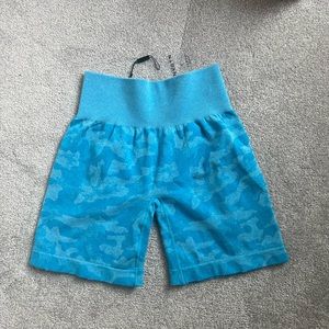 NVGTN Caribbean Camo Seamless Shorts NWT